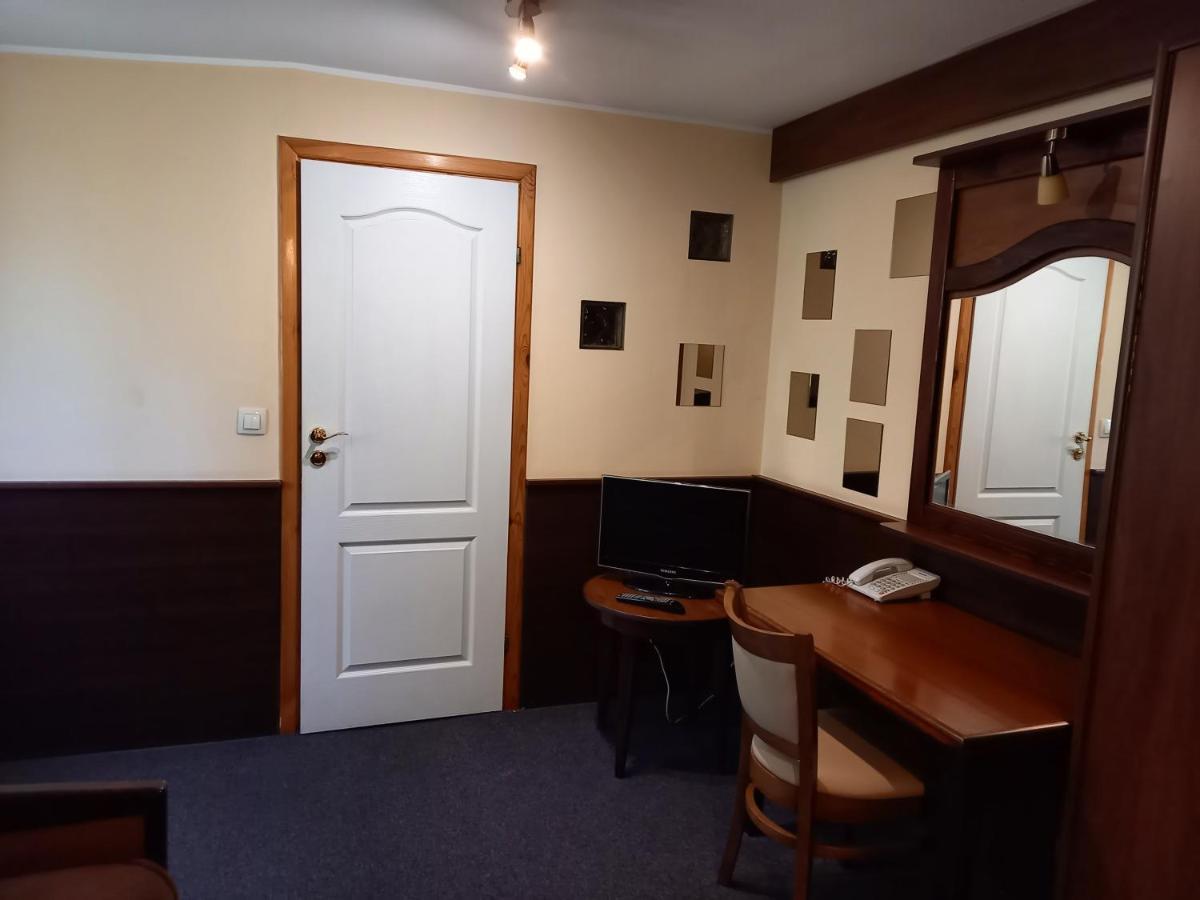 Dworek Staropolski Poznan Exterior foto
