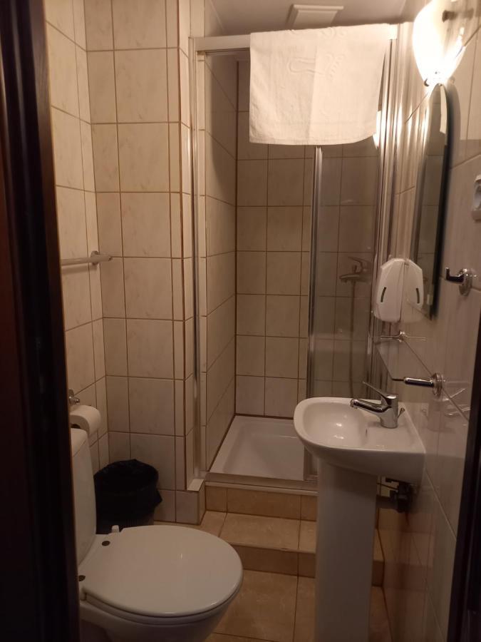 Dworek Staropolski Poznan Exterior foto