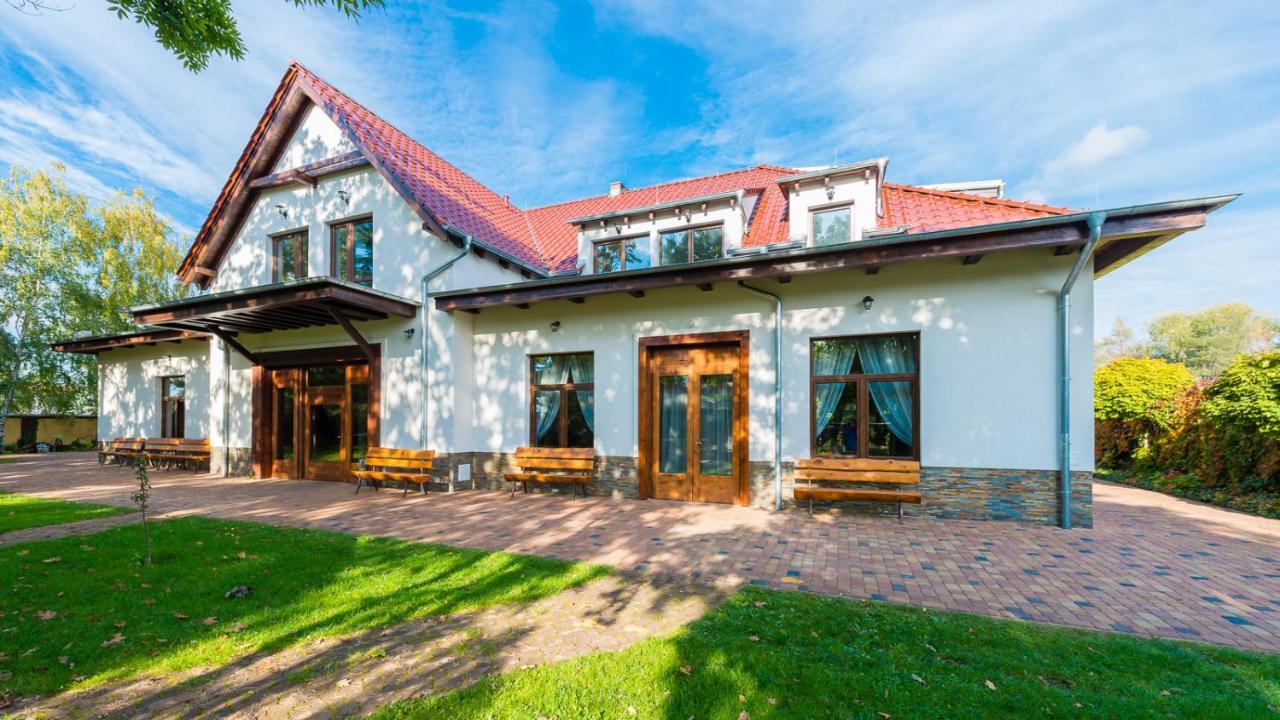 Dworek Staropolski Poznan Exterior foto